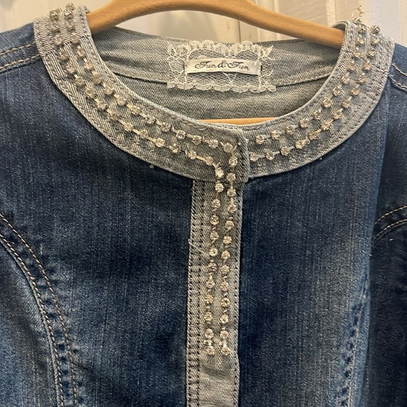 Fun & Fun Girls size 6 short denim jean jacket with silver sparkles - Picture 2 of 9